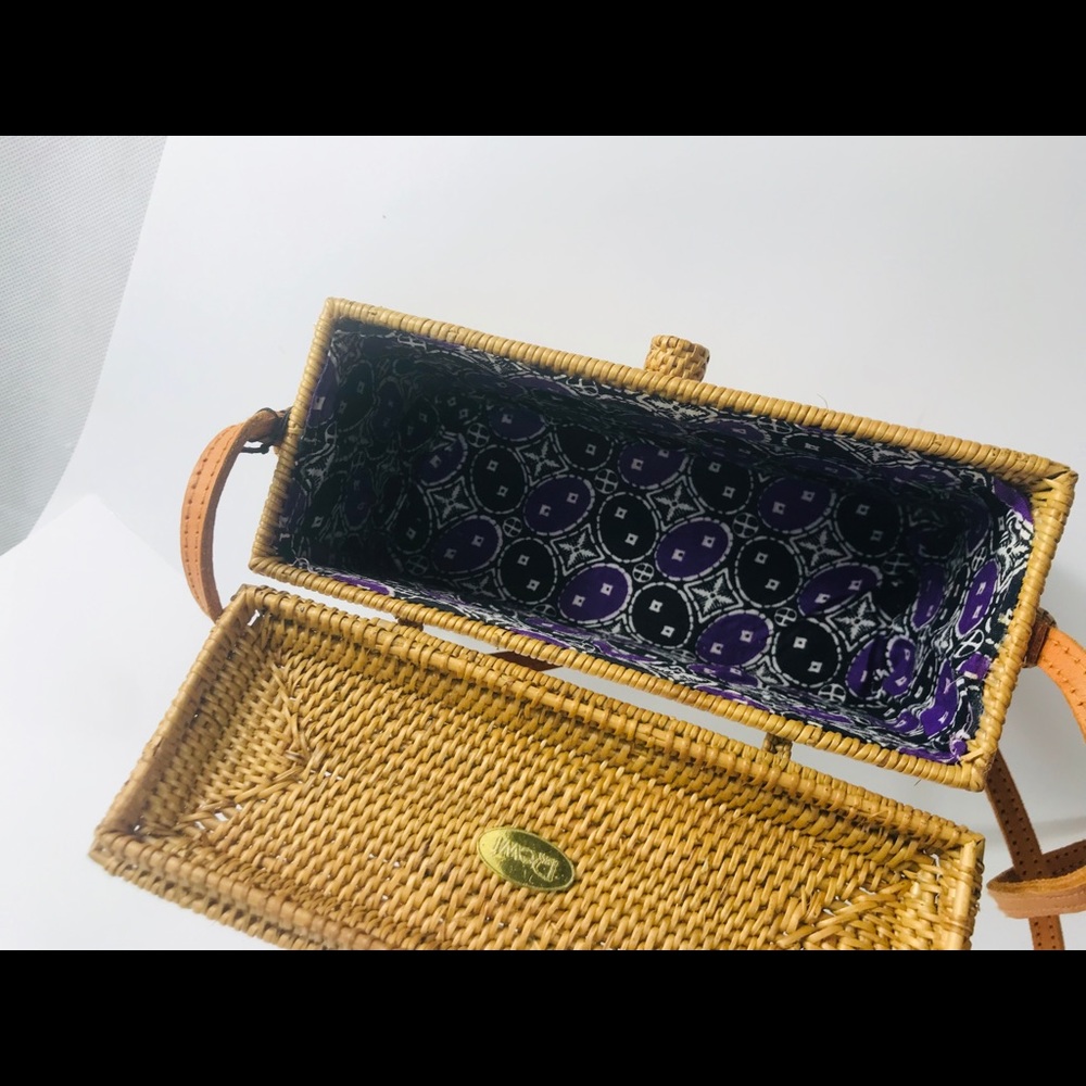 Handcrafted woven bag - Picture 3 of 6